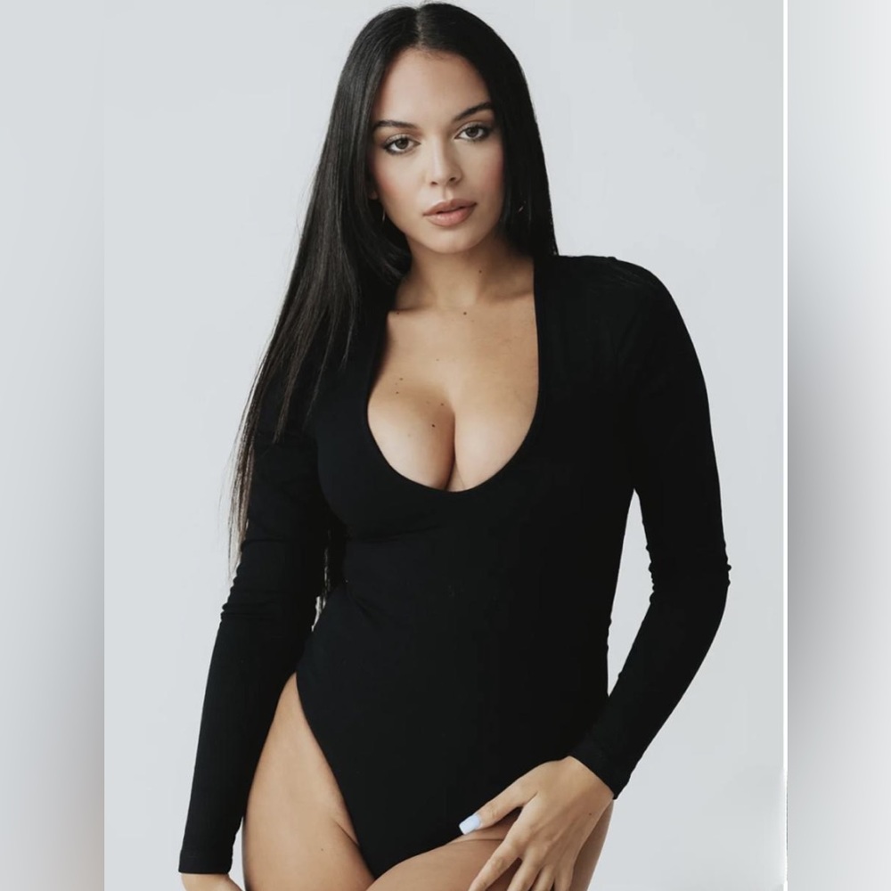 Klassy Network Deep V Long Sleeve bramisuit